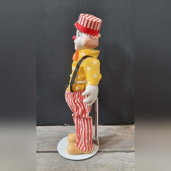 Vintage Collector Circus Clown Porcelain - Picture 2 of 16